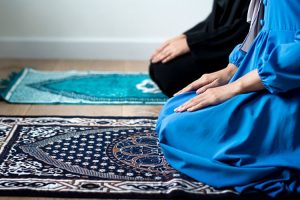 Yuk Simak Tips Merawat dan Mencuci Sajadah