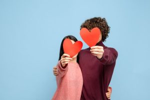 Tips Agar Lelaki Anda Tidak Mudah Selingkuh Dengan Wanita Lain