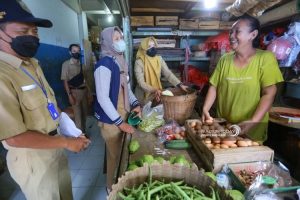 Harga telur ayam ras di Kota Madiun mulai turun