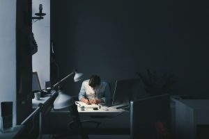 Sudah Lama Bekerja Namun Tidak Kunjung Naik Jabatan? Anda Pelu Membaca Ini, Solusi Mudah Naik Jabatan