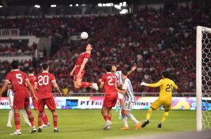 Elkan Bagot Berhasil Ancam Gawang Emiliano Martinez, Ini Katanya