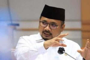 Mentri Agama Tetapkan 15 Guru Besar