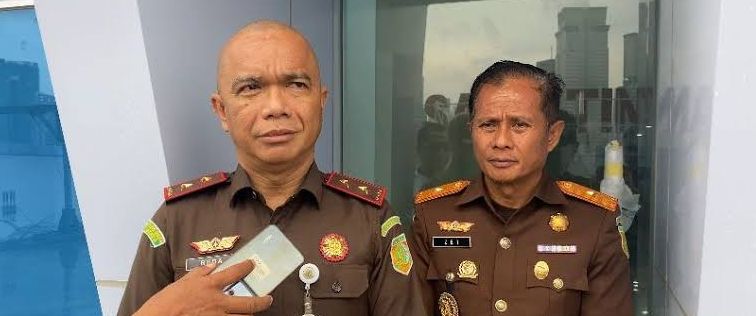 Alasan Netizen Gemas dengan Reda Manthovani