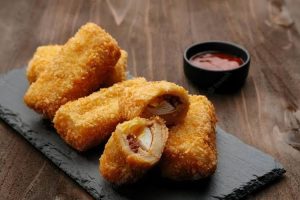 Tips Buat Camilan Anti Gagal : Risol Mayo Penunda Lapar