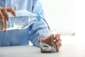 Tips Aman Konsumsi Air Minum Dalam Kemasan