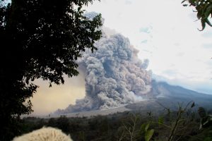Dampak Gunung Merapi, 5 Desa di Megelang Hujan Abu Tebal
