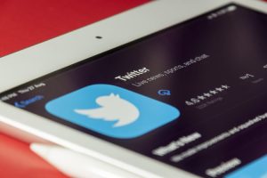 Elon Musk Ancam Batal Beli Twitter Jika Data Akun Palsu Ditahan