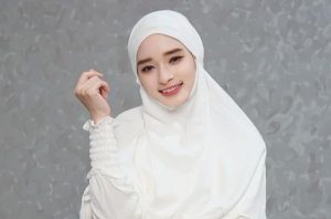 Inara Rusli Kemungkinan Tak Bisa Hadiri Sidang Cerai Perdananya dengan Virgoun Karena Alasan Ini