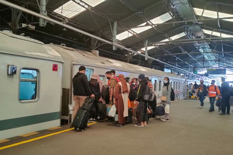 Pemkot Surakarta imbau warga perhatikan aturan baru syarat perjalanan
