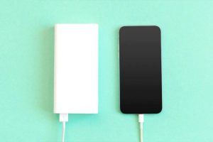 Tips Aman Pilih Power Bank