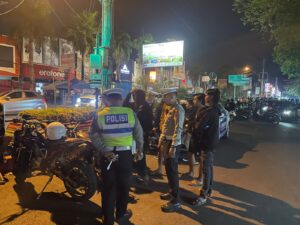 Tingkatkan Keamanan dan Kenyamanan, Satlantas Polresta Pati Gelar Blue Light Patrol (BLP)
