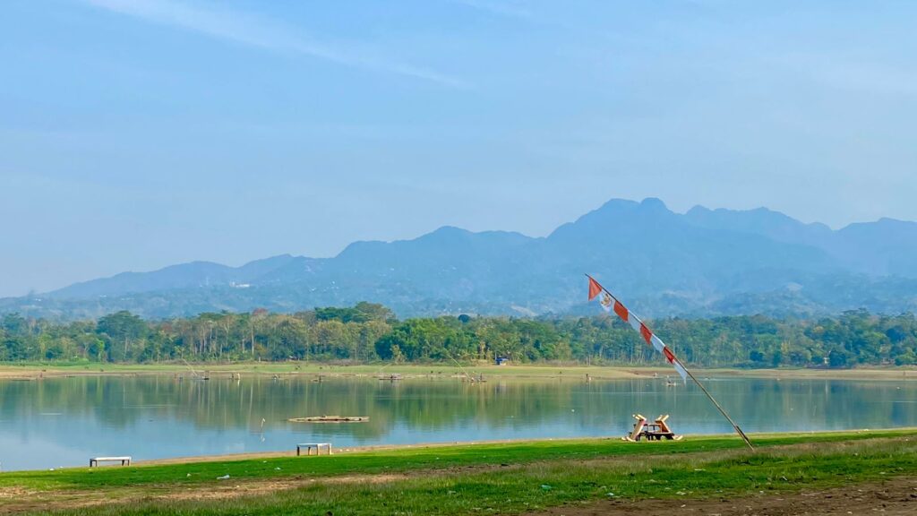 Debit Air Waduk Gembong Berkurang, Pelayanan Masyarakat Tak Terpenuhi.