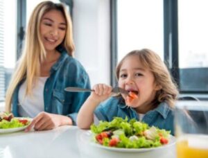 Cara Tetap Menjaga Asupan Nutrisi Anak Saat Sulit Makan