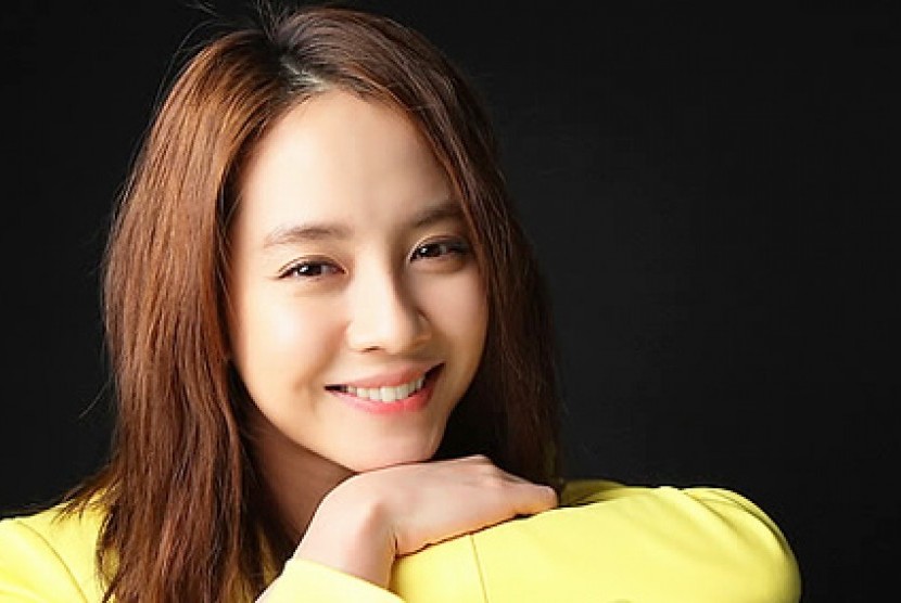 Song Ji Hyo Menandatangani Kontrak Baru dengan NEXUS E&M