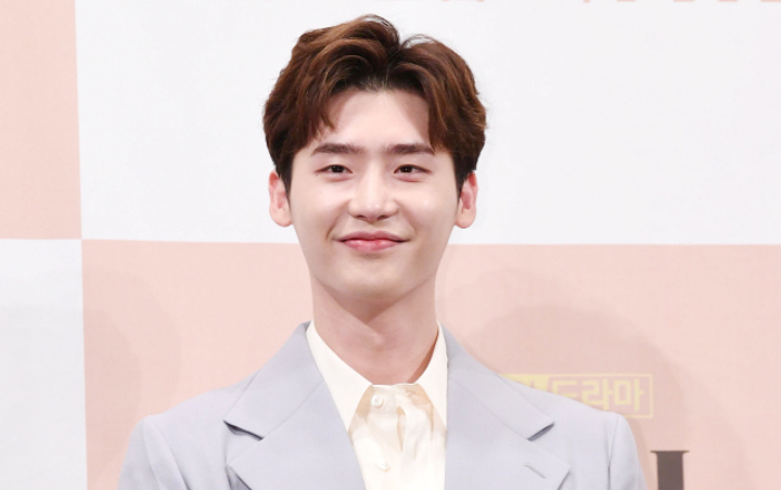 Aktor terkenal asal Korea Selatan, Lee Jong-suk, tampaknya tengah mengejar ambisi baru dengan rencananya mendirikan perusahaan produksi sendiri (Sumber foto: WowKeren)