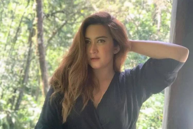 Nafa Urbach Bantah Mengkonsumsi Obat Keras (sumber foto : hops.id)