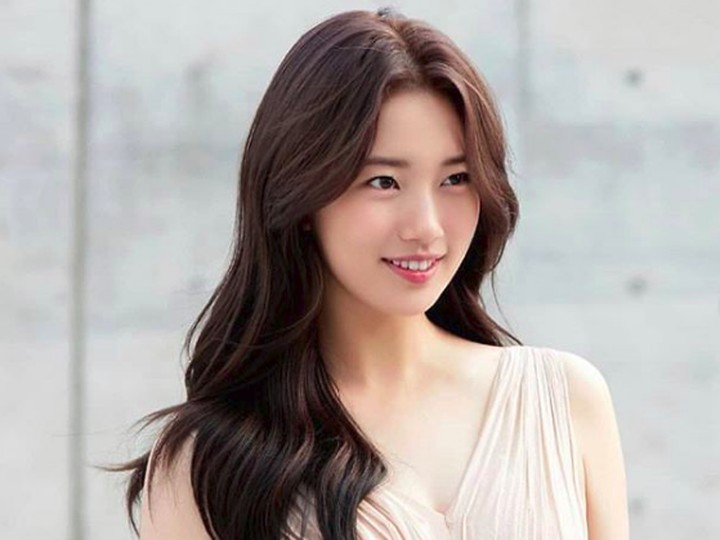 Pesona Bae Suzy sebagai seorang aktris dan K-Pop Idol dari Korea Selatan memang luar biasa. Keindahan wajahnya yang cantik juga disertai dengan tubuh (Sumber foto: Hai Bunda)