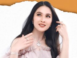 Sandra Dewi Tampil Memukau dalam Balutan Dress Pink ala Princess Disney