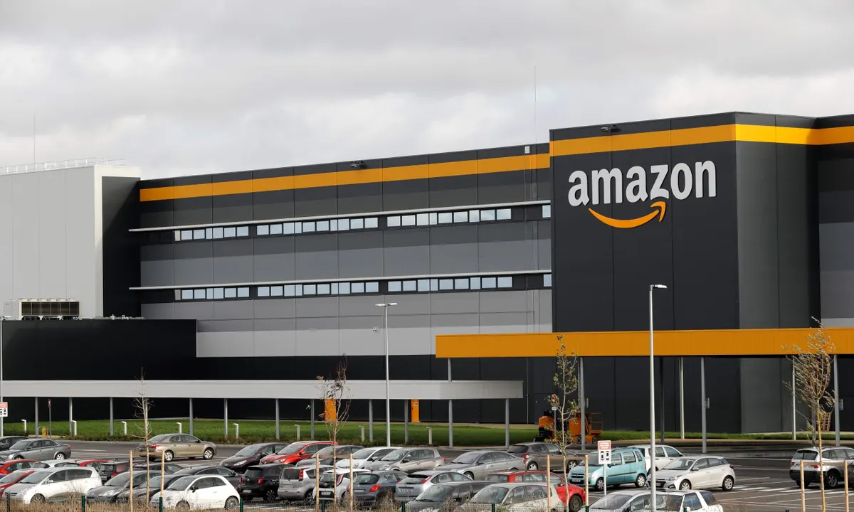 Gelombang pemutusan hubungan kerja (PHK) kembali melanda perusahaan teknologi informasi (TI) besar, kali ini mengenai ratusan karyawan Amazon, (Sumber foro : The Guardian)
