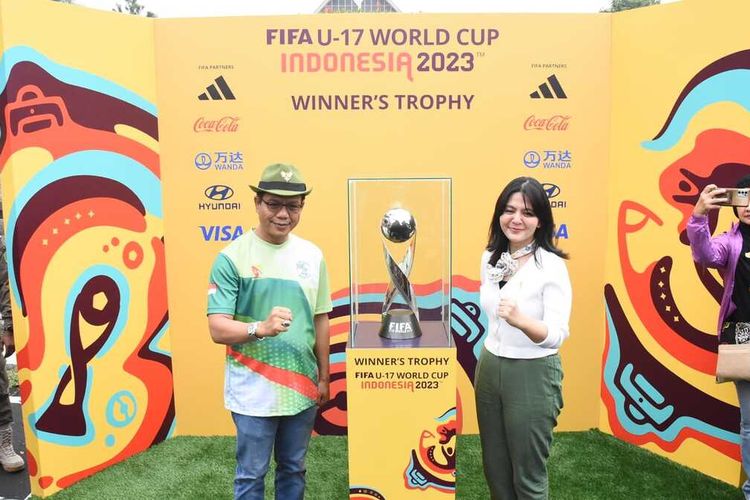 Antusiasme pecinta sepak bola Indonesia semakin memuncak menjelang pembukaan Piala Dunia U-17 2023 yang akan digelar di Stadion Gelora Bung (Sumber foto : Kompas)