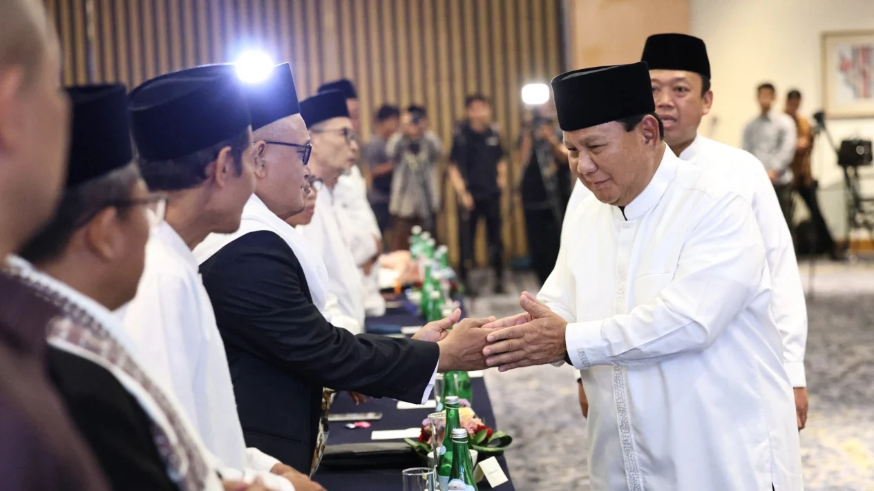 Capres Prabowo Subianto meraih dukungan kuat dari 57 ulama se-Jawa Tengah dalam persiapan jelang Pemilihan Presiden (Pilpres) 2024. Shodiq Hamzah (Sumber Foto : TvOnenews)