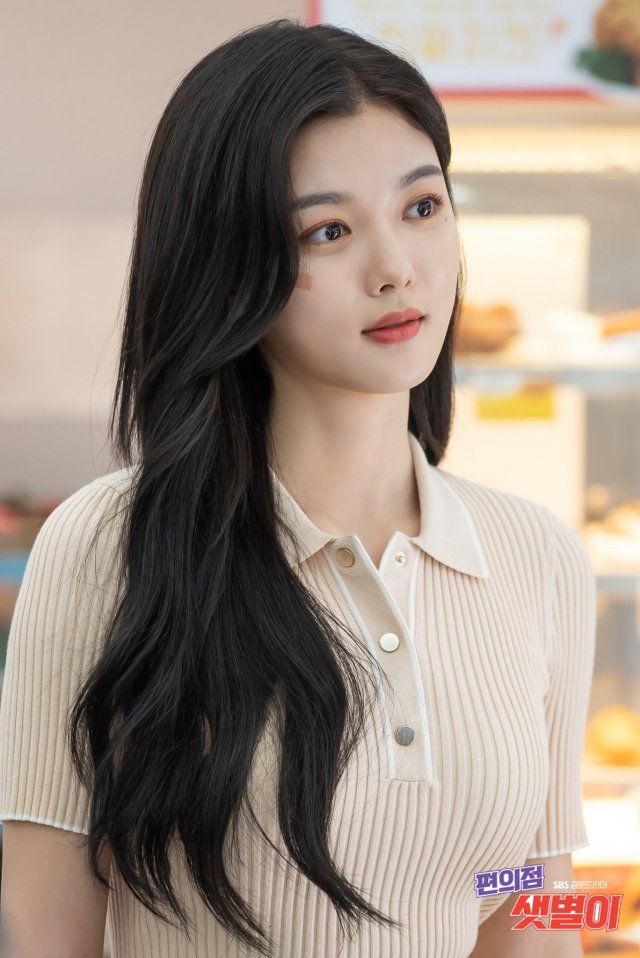 Kim Yoo Jung, yang dikenal sebagai mantan aktris cilik, kembali ke dunia hiburan melalui drama Korea terbaru berjudul "My Demon." Dalam (Sumber foto: Pinterest)