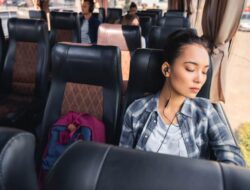 Tips Mengusir Kebosanan di Dalam Bus, Cara Buat Perjalanan Lebih Menyenangkan dan Seru