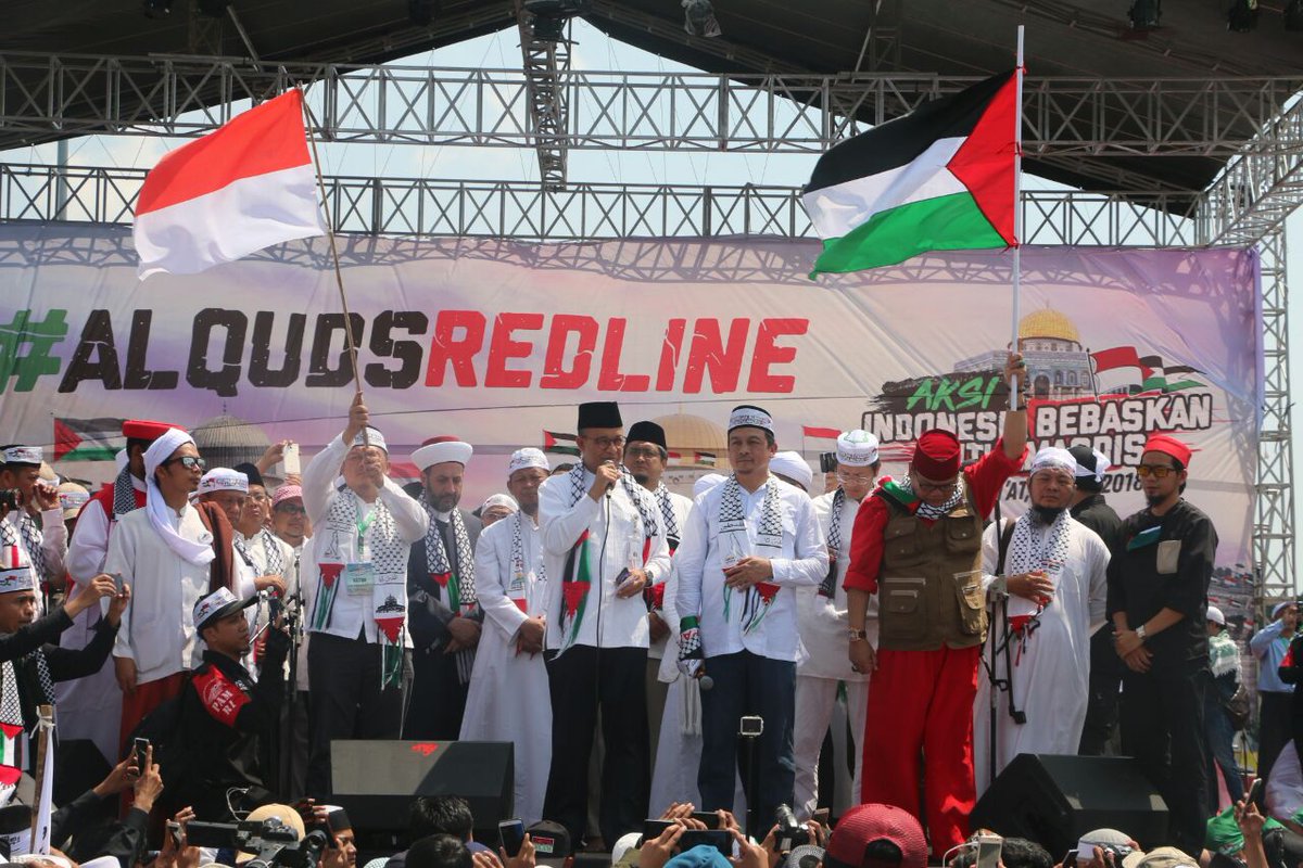 Bakal calon presiden (capres) dari Koalisi Perubahan, Anies Baswedan, menghadirkan momen emosional saat ia menyampaikan pesan solidaritas untuk (Sumber foto : Portal Islam)