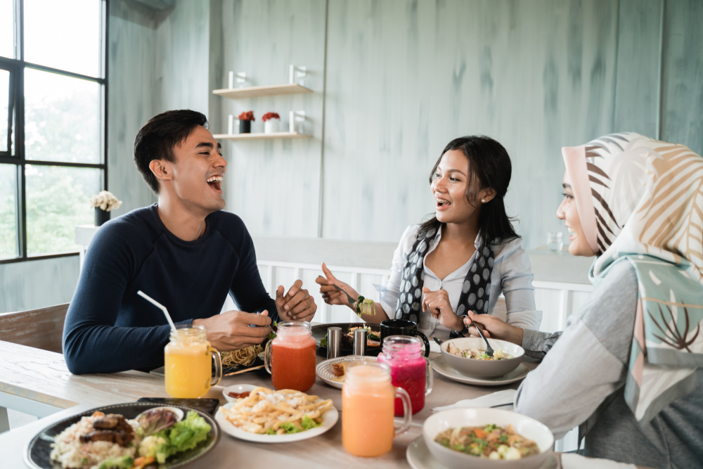 Penting untuk menjaga pola makan sehat dan seimbang di rumah, karena makanan yang Anda konsumsi di rumah memiliki dampak besar pada (Sumber foto : Diatabs)