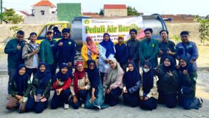 Amalkan Tri Dharma Pendidikan, STAI Pati Salurkan Bantuan Air Bersih Kepada Warga Terdampak Kekeringan.