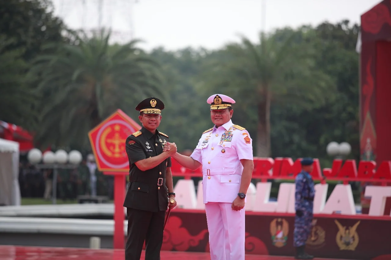 Upacara serah terima jabatan (sertijab) pos Panglima TNI di Markas Besar Tentara Nasional Indonesia (TNI) di Cilangkap, Jakarta Timur, (Sumber foto: Fajar)