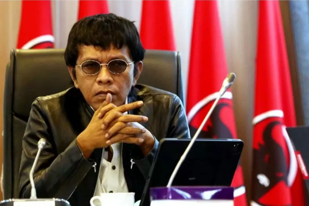 Ketua Tim Pemenangan Nasional Ganjar-Mahfud, Arsjad Rasjid, mengumumkan sejumlah tokoh yang akan terlibat dalam Tim Pemenangan Nasional (Sumber foto: JawaPos)