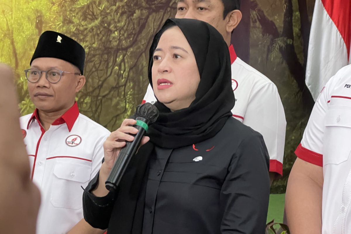 Ketua Dewan Pimpinan Pusat Partai Demokrasi Indonesia Perjuangan (PDIP), Puan Maharani, menegaskan bahwa PDIP tetap mendukung pemerintahan : Sumber foto: Antara