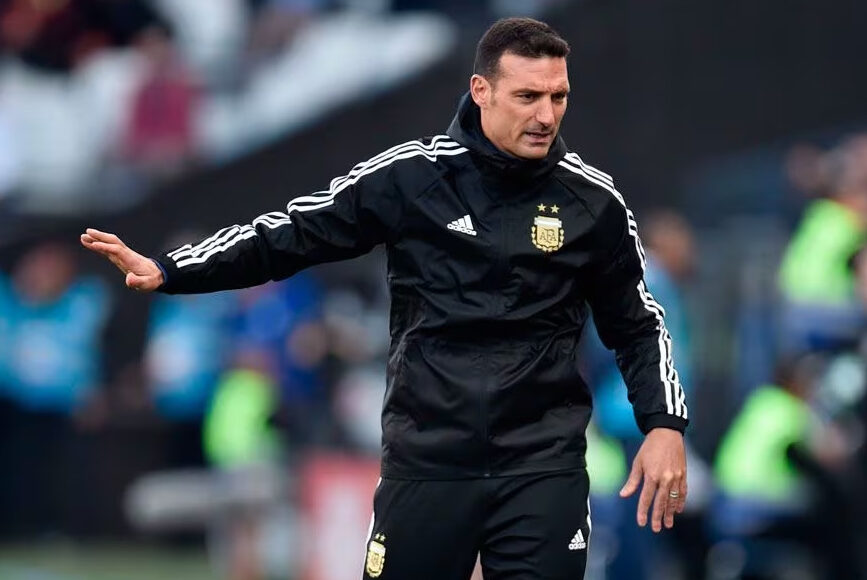 Lionel Scaloni Petimbangkan Statusnya di Argentina (Sumber Foto. Latercera)