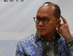 Politisi PDIP Guntur Romli Menduga Keterlibatan Presiden Jokowi dalam Tim Sukses Prabowo-Gibran