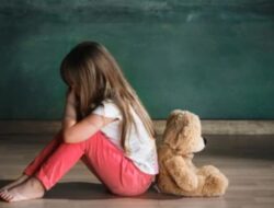 Beberapa Pendekatan yang dapat Dilakukan untuk Bantu Mengatasi Trauma Masa Kecil