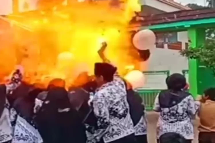 Viral Balon Meledak saat Perayaan Hari Guru (sumber foto : inilar)