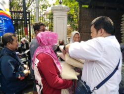 Cegah Inflasi, BUMD Jateng Gelar Beras Murah di Depan Pendopo Kabupaten Pati,