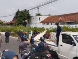 Belum Waktunya Kampanye, Sejumlah Alat Peraga Ditertibkan Panwaslucam Pati.
