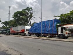 Perbaikan Jalan Pati-Rembang, Kemacetan Hingga Puluhan Kilometer.