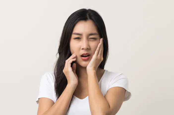 6 Cara Sederhana Atasi Sakit Gigi saat Musim Hujan Tiba (sumber foto : halodoc)