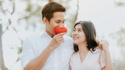 Kelebihan Wanita yang Mau Menerima dan Menemani Suami dari Status Bawah, Fondasi Kuat untuk Ciptakan Pernikahan yang Bahagia