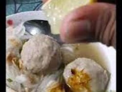 Bakso Rudal Ujungpangkah Salah Satu Rekomendasi Bakso Nikmat di Gresik Utara