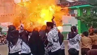 Kronologi Balon Meledak saat Perayaan Hari Guru (sumber foto : merdeka)