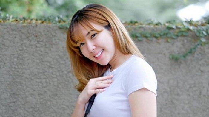 Gisella Anastasia, yang akrab dipanggil Gisel, kembali mencuri perhatian publik dengan penampilan modis dan seksi dalam pemotretan yang dilakukan (Sumber foto : Tribunjogja)