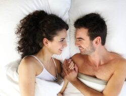 8 Tips Memulai Komunikasi Efektif dengan Suami Setelah Pulang Kerja