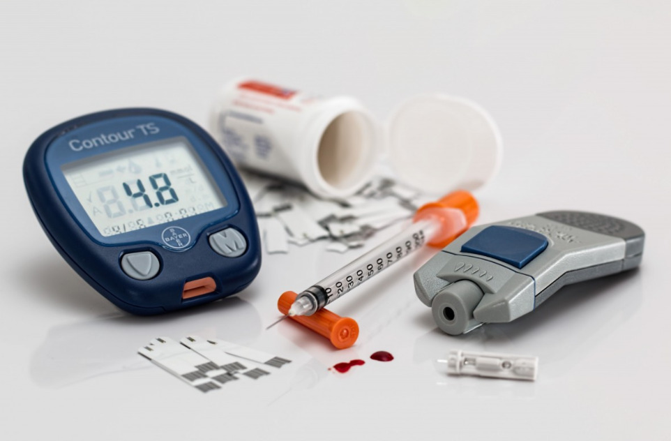 Diabetes adalah penyakit kronis yang dapat menyebabkan berbagai komplikasi kesehatan. Ada beberapa penyakit penyerta yang bisa saja Sumber foto : Ruparupa
