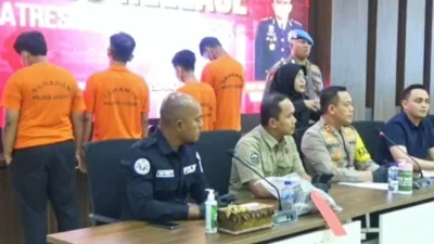 8 Suporter Gresik Menjadi Tersangka Kerusuhan di Stadion Gelora Joko Samudro