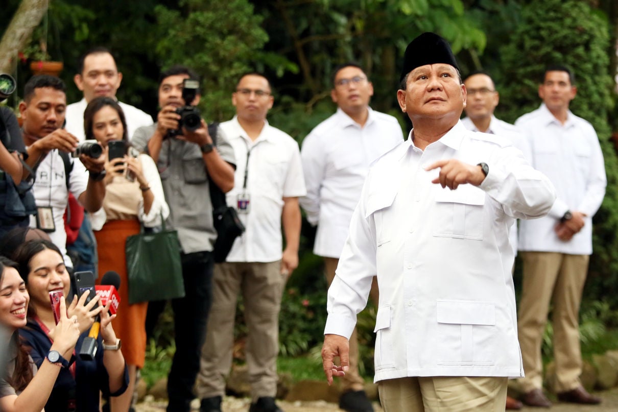Prabowo Subianto, salah satu figur penting dalam dunia politik Indonesia, dengan tegas menyatakan komitmennya pada rakyat. Meskipun sejumlah elite (Sumber Foto : JPNN)