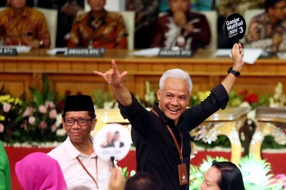 Calon Presiden Ganjar Pranowo mengungkapkan keprihatinannya terkait dengan dinamika politik yang terjadi belakangan ini, menjelang Pemilihan (Sumber foto: Jpnn)